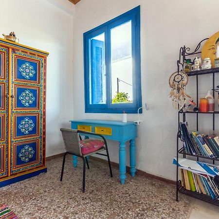 La Maison Bleue Zarós Extérieur photo