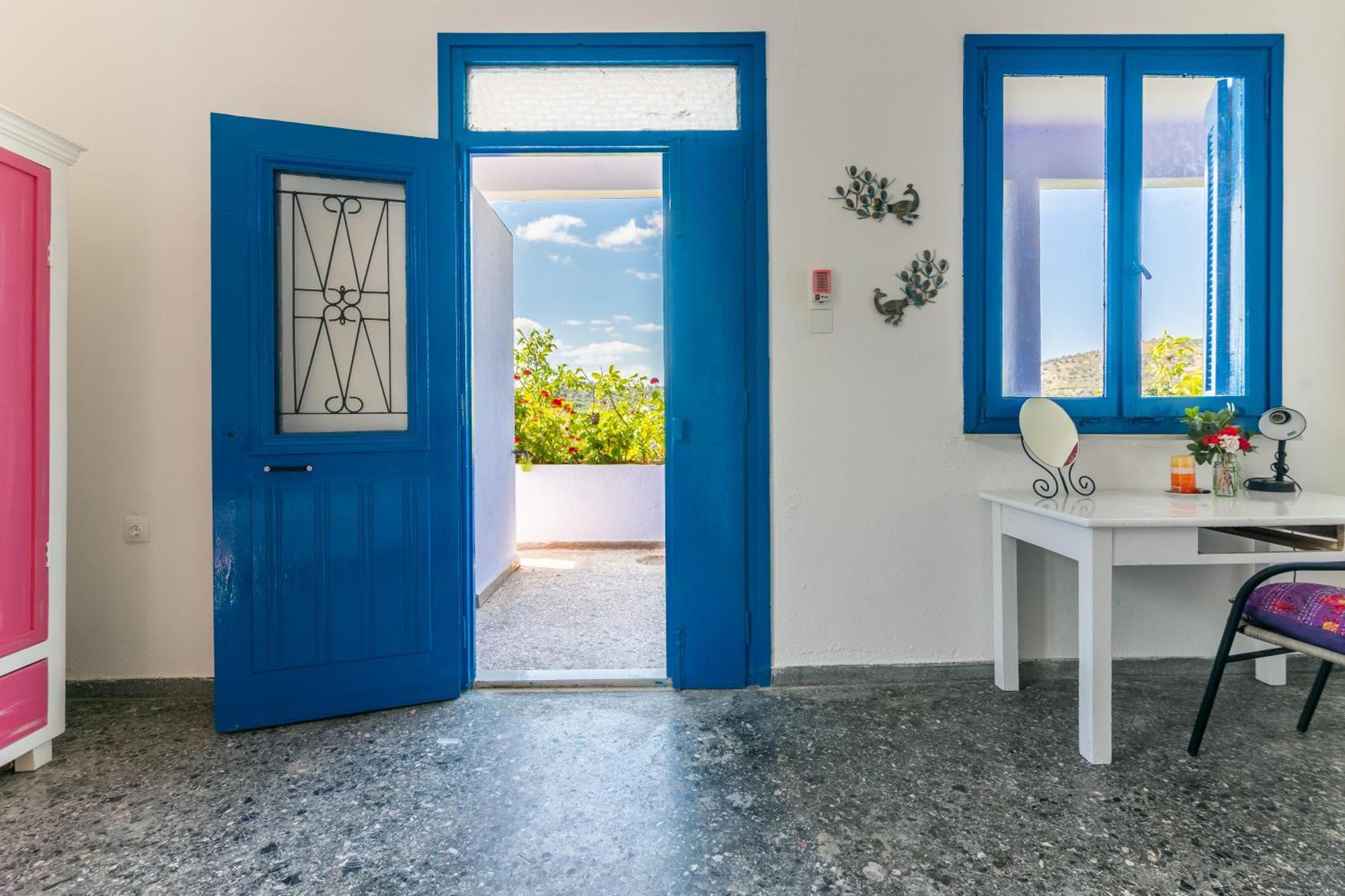 La Maison Bleue Zarós Extérieur photo