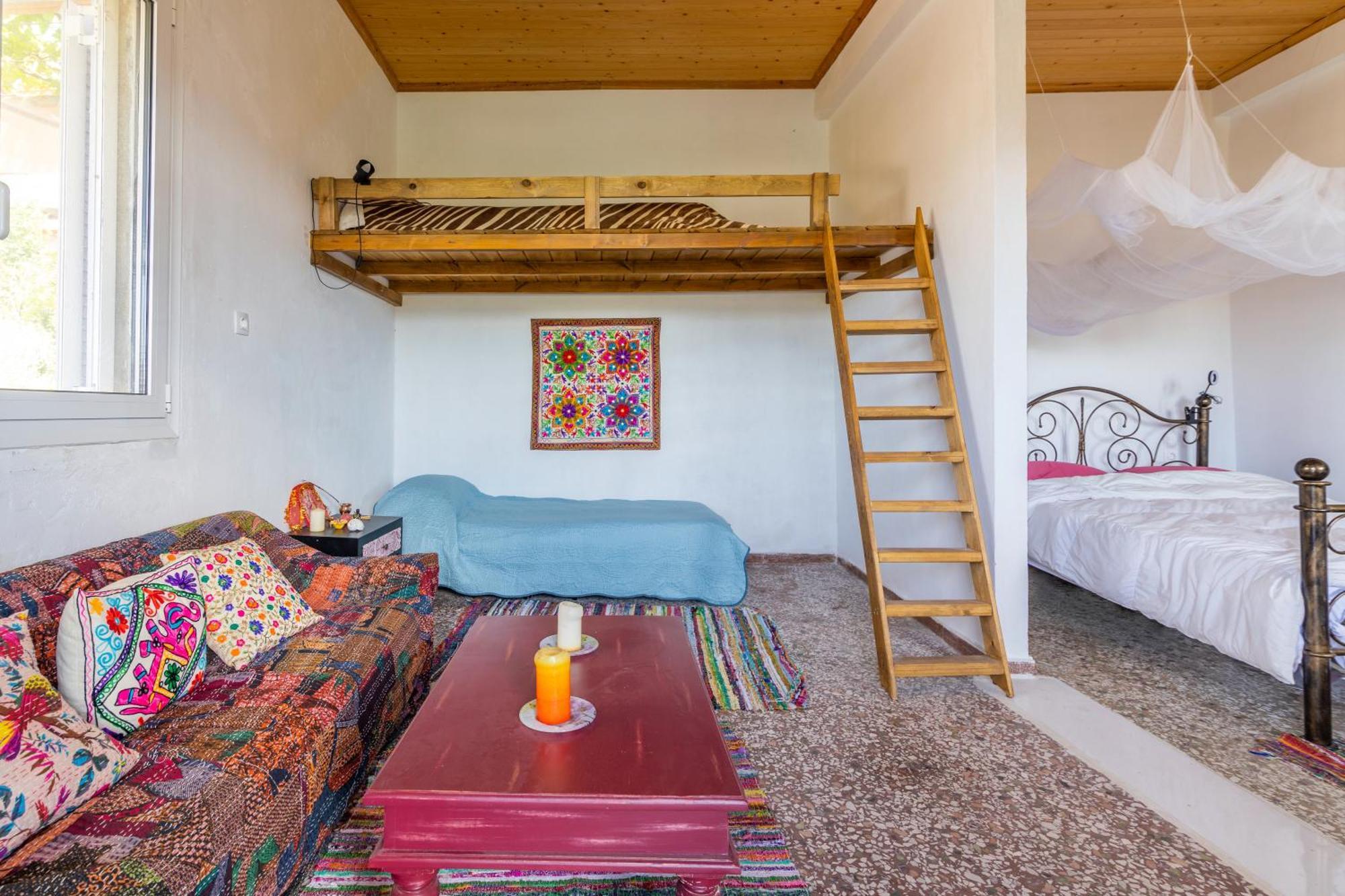 La Maison Bleue Zarós Extérieur photo